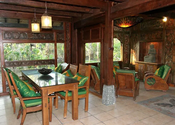 Sari & 3* Pemuteran