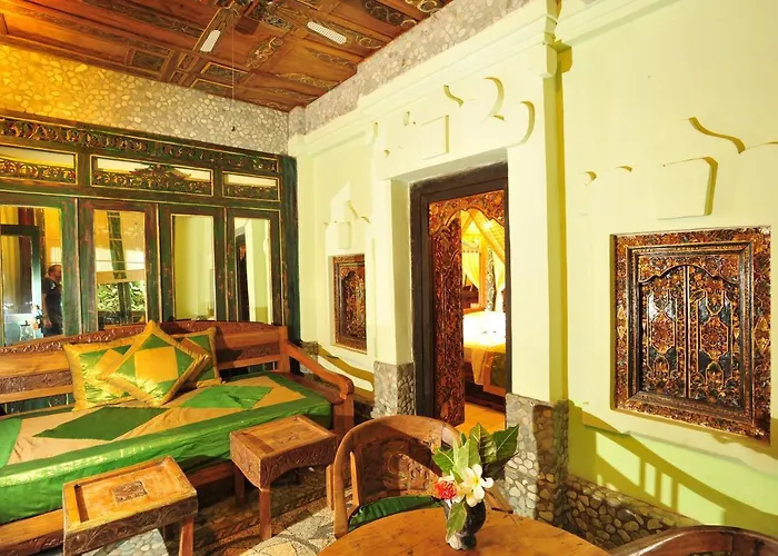 Sari & منتزه العطل بيموتيران
